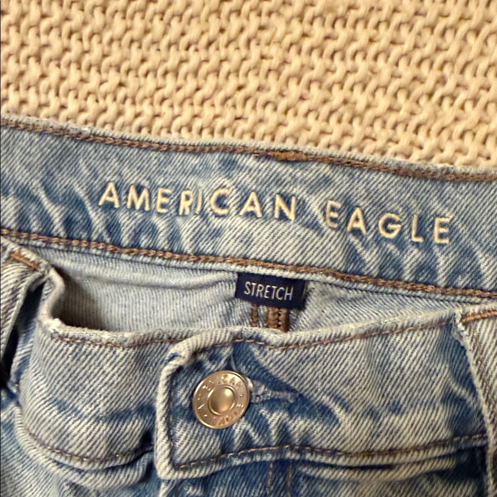American Eagle Outfitters Women's Distressed Light Blue Jean Shorts - Picture 3 of 4